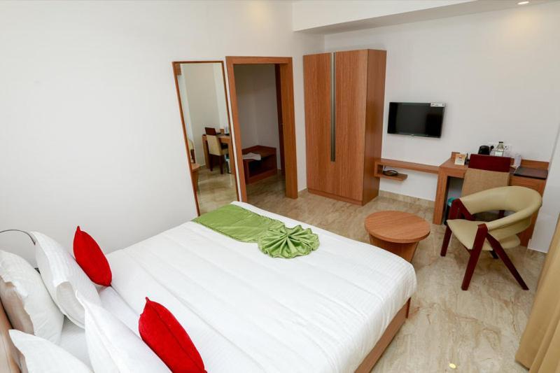 Kings Regency Kozhikode Exteriör bild